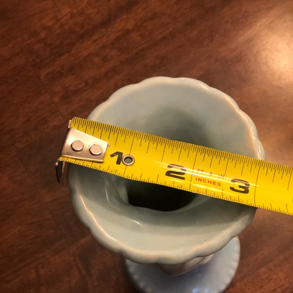 Shawnee USA Pottery Baby Blue Hand Vase - Picture 5 of 9